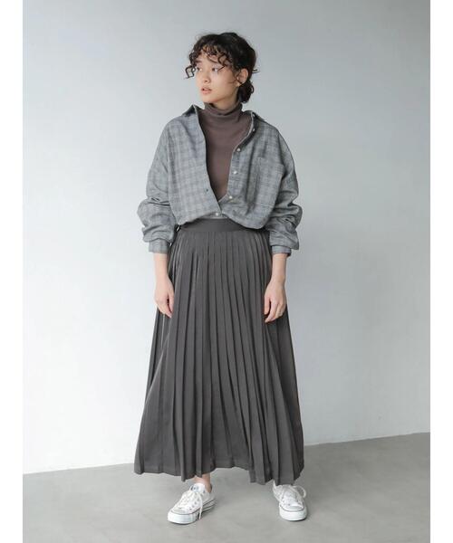 AMERICAN HOLIC（アメリカンホリック）の「サテンプリーツスカート　＊●（スカート・レディース・チャコールグレー/パープル/カーキ/ブルー/ライトベージュ・M/L）」の19枚目の写真