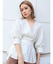 バックオープンボリュームスリーブシャツ