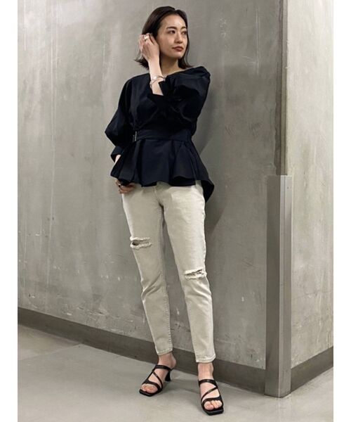 MURUA（ムルーア）の「バックオープンボリュームスリーブシャツ（シャツ/ブラウス・レディース・ホワイト/ブラック/ベージュ/ライトグリーン・FREE）」の21枚目の写真