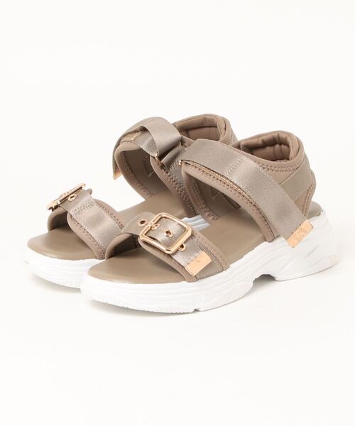 Shoes in Closet（シューズインクローゼット）の「超軽量厚底