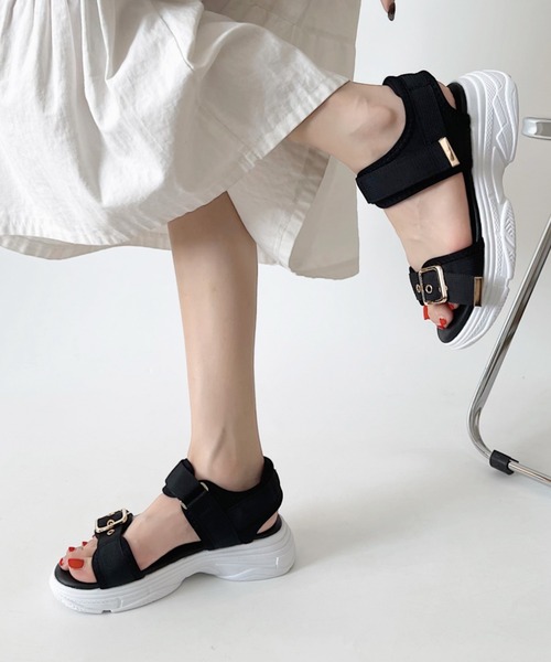 Shoes in Closet（シューズインクローゼット）の「超軽量厚底