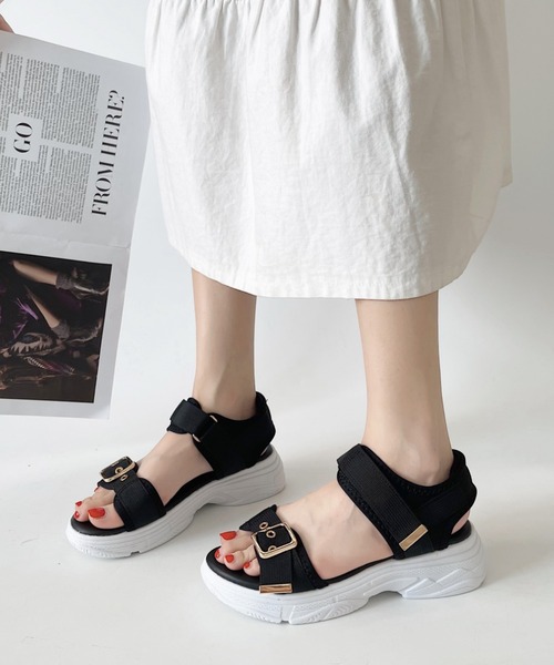 Shoes in Closet（シューズインクローゼット）の「超軽量厚底