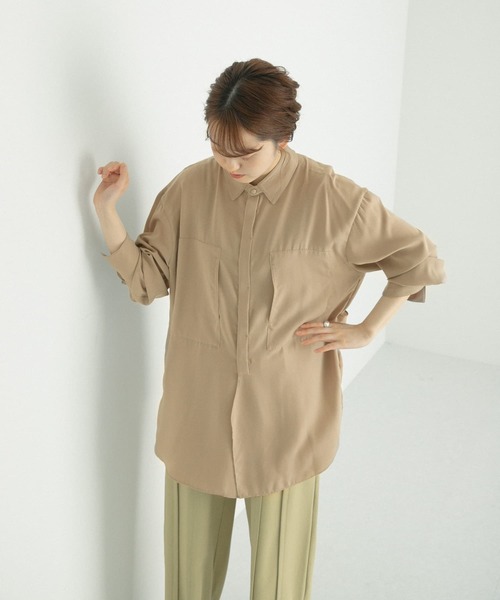 LAATO（ラート）の「BAND COLLAR SLIT BLOUSE（シャツ/ブラウス・レディース・ベージュ/ブラウン・FREE）」の6枚目の写真