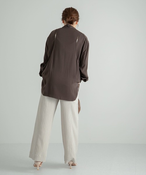 LAATO（ラート）の「BAND COLLAR SLIT BLOUSE（シャツ/ブラウス・レディース・ベージュ/ブラウン・FREE）」の17枚目の写真