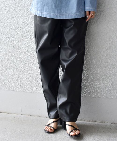 MACOBER（マコバ）の「【WEB限定/SHIPS別注】MACOBER: フェイクレザー シェフ パンツ（その他パンツ・メンズ・ブラック・SMALL/MEDIUM/LARGE）」の5枚目の写真