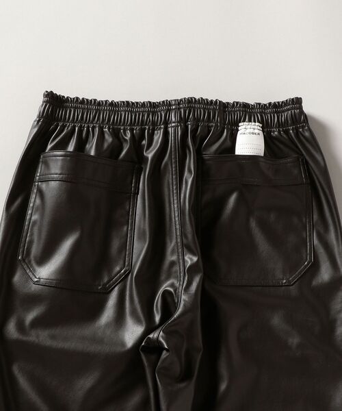 MACOBER（マコバ）の「【WEB限定/SHIPS別注】MACOBER: フェイクレザー シェフ パンツ（その他パンツ・メンズ・ブラック・SMALL/MEDIUM/LARGE）」の10枚目の写真