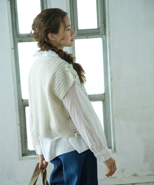 PUAL CE CIN（ピュアルセシン）の「ボタニカル カギ針ベスト（ベスト・レディース・ライトベージュ/グレー/アイボリー・FREE）」の10枚目の写真