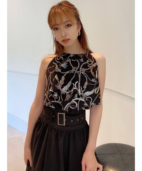 RESEXXY（リゼクシー）の「スカーフ柄ブラウス（シャツ/ブラウス・レディース・ホワイト/ブラック・FREE）」の5枚目の写真