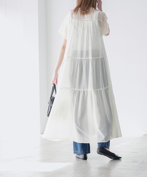 BONLECILL(ボンルシール)の「ふんわりガーゼ バンドカラー ティアード ロングシャツワンピース(ワンピース・レディース・ブラウン/ブラック/アイボリー・FREE)」の16枚目の写真