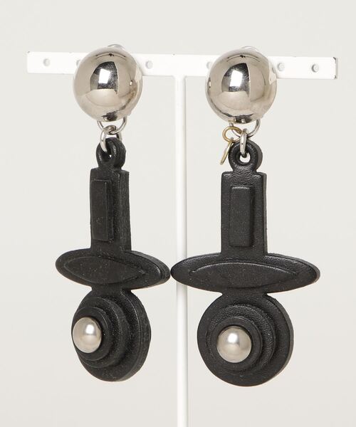 THE Dallas（ザ・ダラス）の「The Dallas/leather dallas earring（イヤリング・レディース・ブラック/キャメル・FREE）」の2枚目の写真