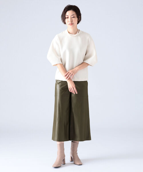 EFFE BEAMS(エッフェビームス)の「ROOM NO.8 / フェイクレザー キュロット(その他パンツ・レディース・ブラック/オリーブ・2/1)」の8枚目の写真