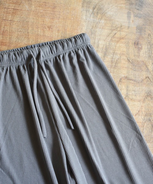 HWG_5（エイチダブルゴー）の「リラックスイージーパンツ（その他パンツ・レディース・ブラック/グレー・FREE）」の6枚目の写真