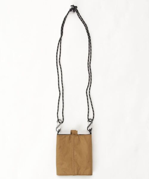 WILD THINGS（ワイルドシングス）の「【WILDTHINGS/ワイルドシングス】NECK POUCH TYPE MA1（ショルダーバッグ・メンズ・オリーブ/ブラック/グレイッシュベージュ・FREE）」の4枚目の写真