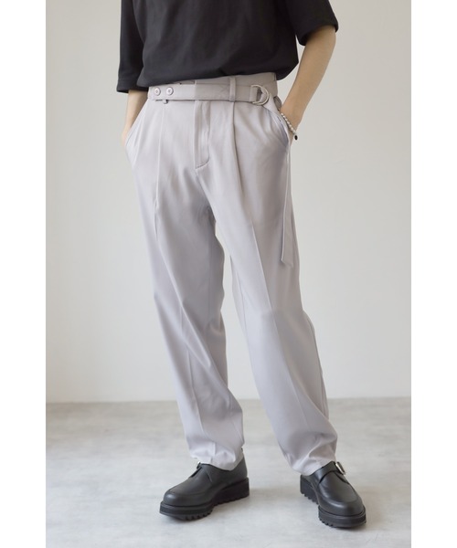 CREARE -LINO-(クレアーレリノ)の「ベルト付き1タック セミワイドスラックスパンツ(スラックス・メンズ・ブラック/グレー/グレイッシュベージュ・M/L)」の3枚目の写真