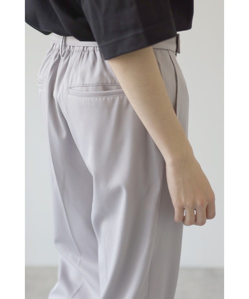 CREARE -LINO-(クレアーレリノ)の「ベルト付き1タック セミワイドスラックスパンツ(スラックス・メンズ・ブラック/グレー/グレイッシュベージュ・M/L)」の9枚目の写真