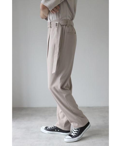 CREARE -LINO-(クレアーレリノ)の「ベルト付き1タック セミワイドスラックスパンツ(スラックス・メンズ・ブラック/グレー/グレイッシュベージュ・M/L)」の15枚目の写真
