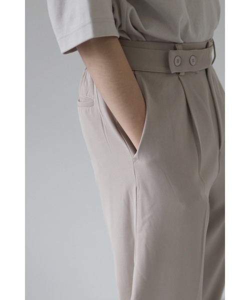 CREARE -LINO-(クレアーレリノ)の「ベルト付き1タック セミワイドスラックスパンツ(スラックス・メンズ・ブラック/グレー/グレイッシュベージュ・M/L)」の20枚目の写真