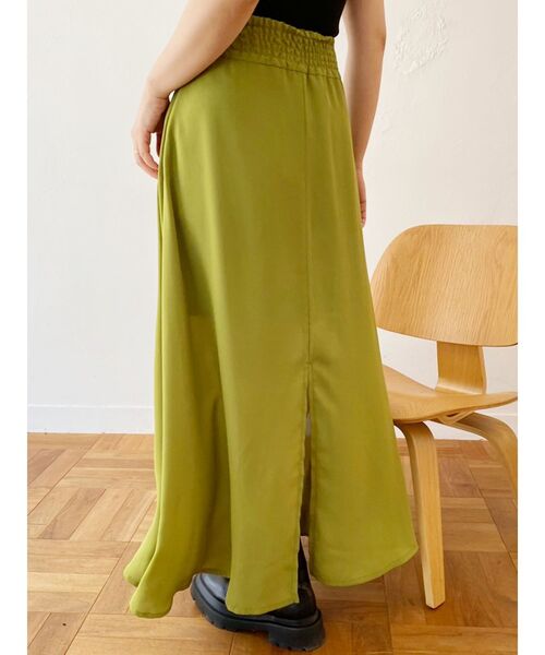 EVRIS（エヴリス）の「バックスリットロングスカート（スカート・レディース・グリーン/その他1/パープル・FREE）」の2枚目の写真