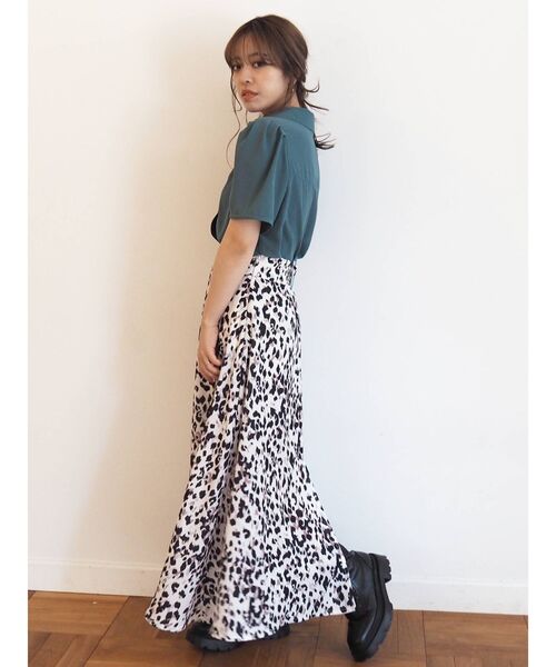 EVRIS（エヴリス）の「バックスリットロングスカート（スカート・レディース・グリーン/その他1/パープル・FREE）」の8枚目の写真