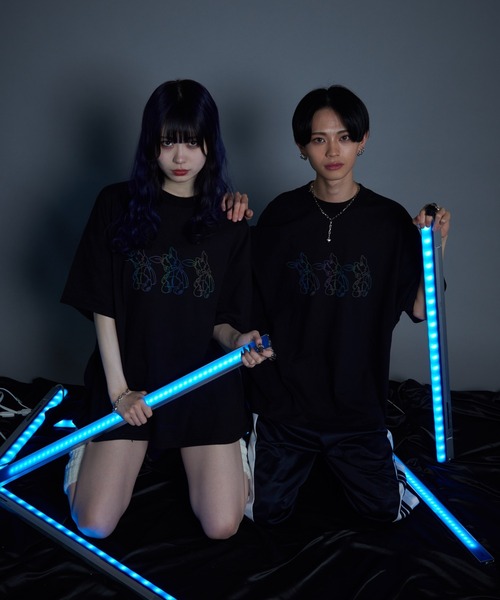 Whinny（ホワイニー）の「Whinny/みつごちゃん（Tシャツ/カットソー・レディース・ブラック/ブルー・FREE）」の5枚目の写真