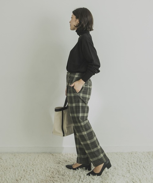 URBAN RESEARCH（アーバンリサーチ）の「チェックストレッチテーパードパンツ（その他パンツ・レディース・カーキ/アイボリー・38/36）」の8枚目の写真