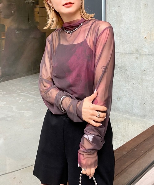 WHO'S WHO gallery（フーズフーギャラリー）の「ウォーターカラーネットトップス（その他トップス・レディース・ダークグリーン/ブラウン/グレー・FREE）」の2枚目の写真