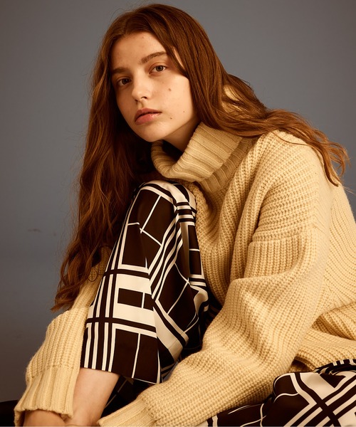 UP START(アップスタート)の「RELAX OFFTURTLE KNIT(ニット/セーター・メンズ・イエロー/ブラック/オフホワイト・FREE)」の4枚目の写真