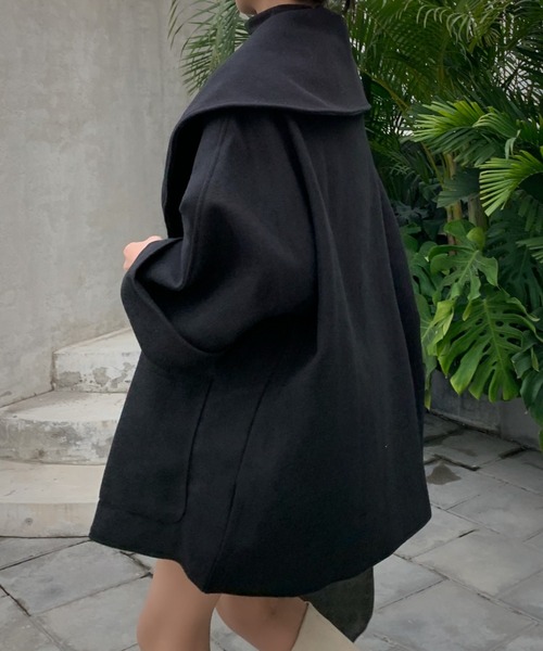 Diosfront（ディオスフロント）の「オーバーサイズチュニックポンチョコート（ポンチョ・レディース・アイボリー/モカ/カーキ/ネイビー/パープル/ブラック/ブラウン・FREE）」の3枚目の写真