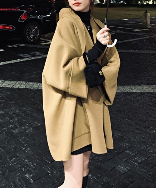 Diosfront（ディオスフロント）の「オーバーサイズチュニックポンチョコート（ポンチョ・レディース・アイボリー/モカ/カーキ/ネイビー/パープル/ブラック/ブラウン・FREE）」の11枚目の写真