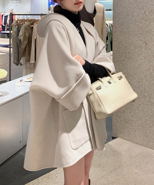 Diosfront（ディオスフロント）の「オーバーサイズチュニックポンチョコート（ポンチョ・レディース・アイボリー/モカ/カーキ/ネイビー/パープル/ブラック/ブラウン・FREE）」の19枚目の写真