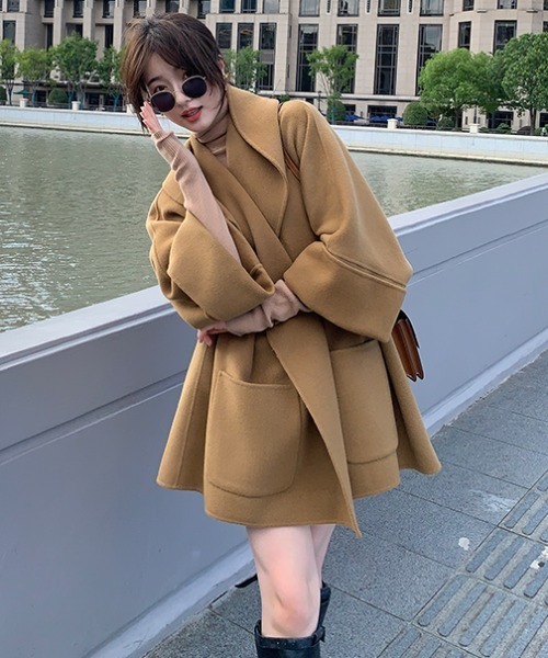 Diosfront（ディオスフロント）の「オーバーサイズチュニックポンチョコート（ポンチョ・レディース・アイボリー/モカ/カーキ/ネイビー/パープル/ブラック/ブラウン・FREE）」の12枚目の写真