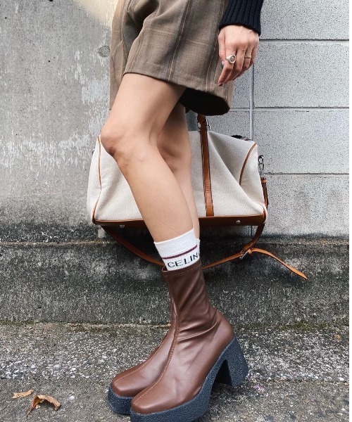 AMAIL（アマイル）の「Fit yummy bulkyブーツ（ブーツ・レディース・ブラック/ブラウン・L/M/S）」の21枚目の写真