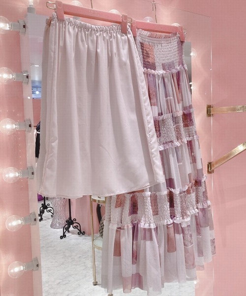 lilLilly(リルリリー)の「フォトプリントメッシュスカート(スカート・レディース・ブラック/ピンク/ブルー・FREE)」の18枚目の写真