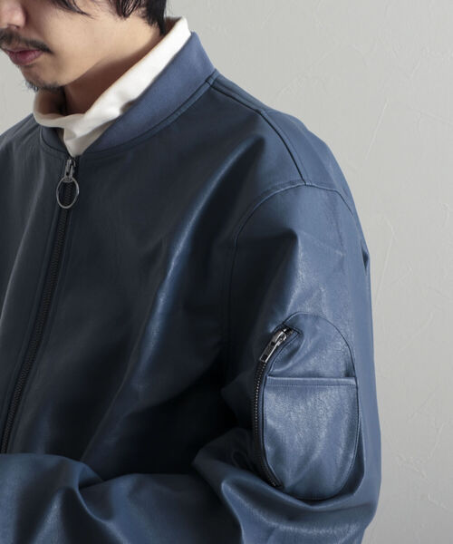 GLOSTER（グロスター）の「【GLOSTER/グロスター】フェイクレザー フライトジャケット（ライダースジャケット・メンズ・ブラック/ネイビー・MEDIUM/LARGE）」の17枚目の写真