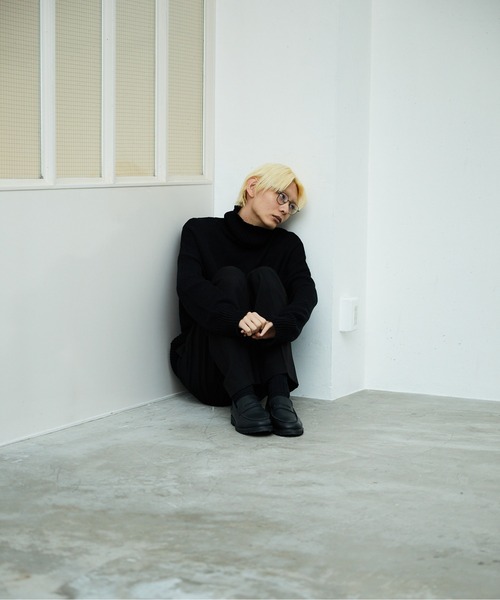 FEKETE(フェケテ)の「FEKETE MADE fkt LOGO TURTLE NECK KNIT(ニット/セーター・メンズ・ブラック/ピンク・MEDIUM/LARGE)」の11枚目の写真