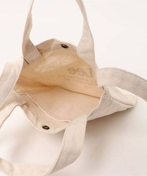 Lee（リー）の「【Lee】キャンバスミニショルダーバッグ（ショルダーバッグ・レディース・カーキブラウン/ベージュ/レッド/ブラック×ホワイト・ONE SIZE）」の6枚目の写真