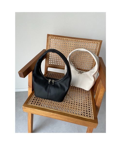 y/m by misato（イムバイミサト）の「ワンハンドルBAG（ハンドバッグ・レディース・アイボリー/ブラック・FREE）」の5枚目の写真