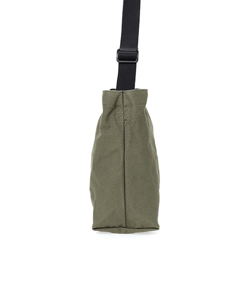 Manhattan Portage(マンハッタンポーテージ)の「Canvas Clearview Shoulder Bag Canvas 2021(ショルダーバッグ・メンズ・オリーブ/ベージュ/ダークネイビー・MEDIUM)」の18枚目の写真