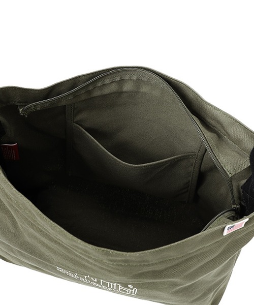 Manhattan Portage(マンハッタンポーテージ)の「Canvas Clearview Shoulder Bag Canvas 2021(ショルダーバッグ・メンズ・オリーブ/ベージュ/ダークネイビー・MEDIUM)」の9枚目の写真