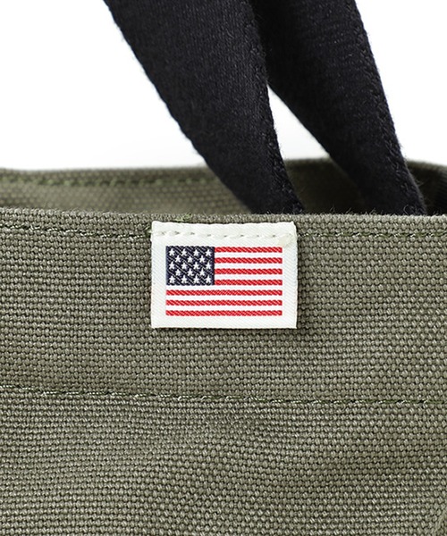 Manhattan Portage(マンハッタンポーテージ)の「Canvas Clearview Shoulder Bag Canvas 2021(ショルダーバッグ・メンズ・オリーブ/ベージュ/ダークネイビー・MEDIUM)」の14枚目の写真