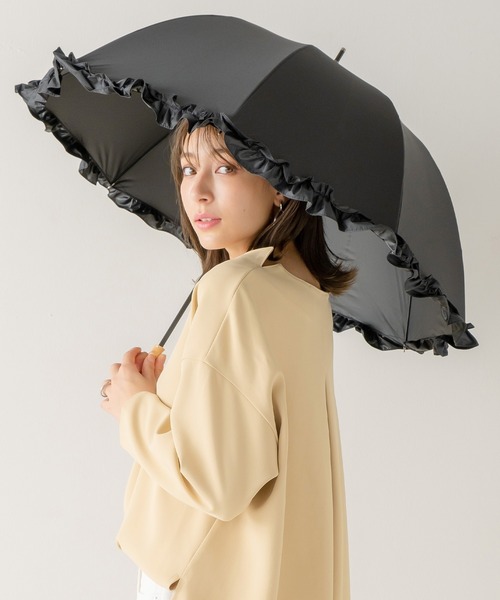 macocca（マコッカ）の「完全遮光 UVカット100% 日傘 晴雨兼用 makez.マケズ 竹手元ショート傘 フリル（長傘・レディース・ピンク/グレイッシュベージュ/ブラック/オフホワイト/ブルー/モカ/アイボリー・FREE）」の4枚目の写真