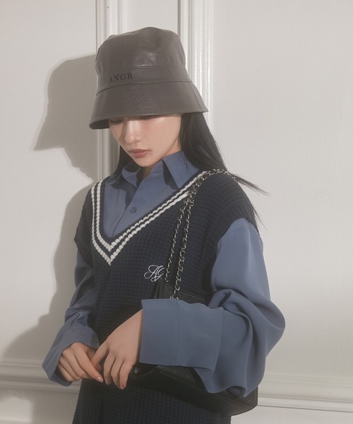 ANDGEEBEE（アンジービー）の「フェイクレザーロゴバケットハット（ハット・レディース・チャコールグレー/ブラック・FREE）」の14枚目の写真