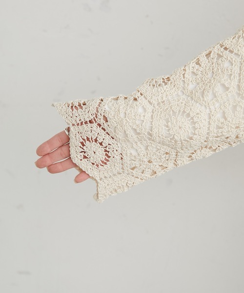 PUAL CE CIN(ピュアルセシン)の「太糸レース編み2WAYロングスリーブチュニック(シャツ/ブラウス・レディース・ホワイト/チャコール/キナリ・FREE)」の5枚目の写真