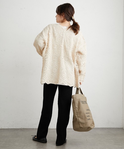 PUAL CE CIN(ピュアルセシン)の「太糸レース編み2WAYロングスリーブチュニック(シャツ/ブラウス・レディース・ホワイト/チャコール/キナリ・FREE)」の22枚目の写真