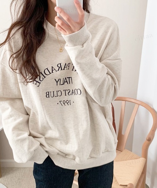 Dalfwin(ダールフィン)の「韓国ファッションSAINTプリント長袖スウェットトレーナー(スウェット・レディース・オートミール/ネイビー/ベージュ系その他2/ブルー系その他2・FREE)」の8枚目の写真