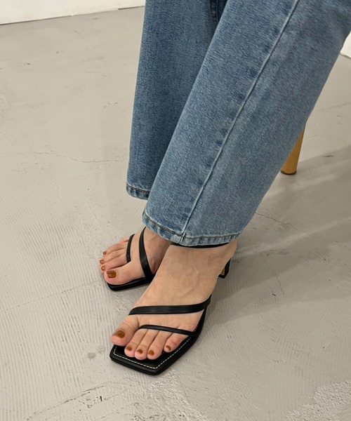 CAPRICIEUX LE'MAGE（カプリシューレマージュ）の「ヌーディーストラップサンダル（サンダル・レディース・ブラック/シルバー・24.5/23.5）」の10枚目の写真