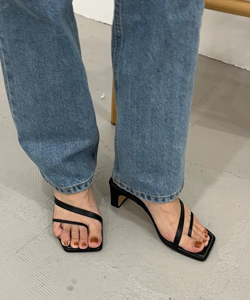 CAPRICIEUX LE'MAGE（カプリシューレマージュ）の「ヌーディーストラップサンダル（サンダル・レディース・ブラック/シルバー・24.5/23.5）」の8枚目の写真