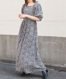 スクエアネックシャーリングワンピース