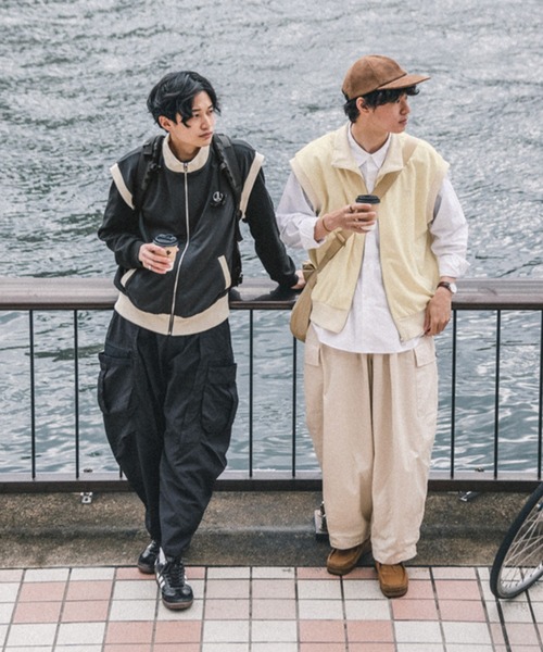 anown（アノン）の「ロゴ刺繍入り裏毛ジップアップベスト【ファッションインフルエンサー三木克海&すけ×anown限定コラボ 】（ベスト・メンズ・オフホワイト/スミクロ・FREE）」の4枚目の写真