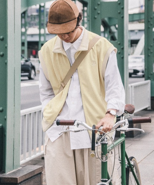 anown（アノン）の「ロゴ刺繍入り裏毛ジップアップベスト【ファッションインフルエンサー三木克海&すけ×anown限定コラボ 】（ベスト・メンズ・オフホワイト/スミクロ・FREE）」の15枚目の写真